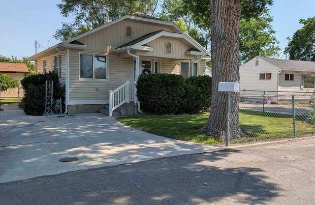 Charming Guest House – 1BR Retreat in Central Salt Lake Valley near IMC