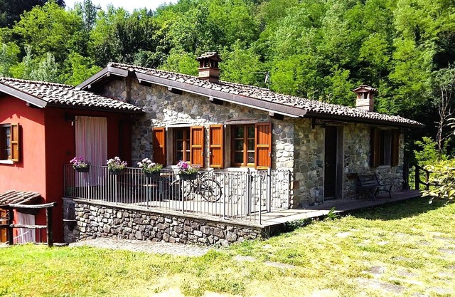 Neu! Schöne restaurierte Mühle,privater Pool, Olivenhain, Fluss.Zu Fuß zum Dorf.