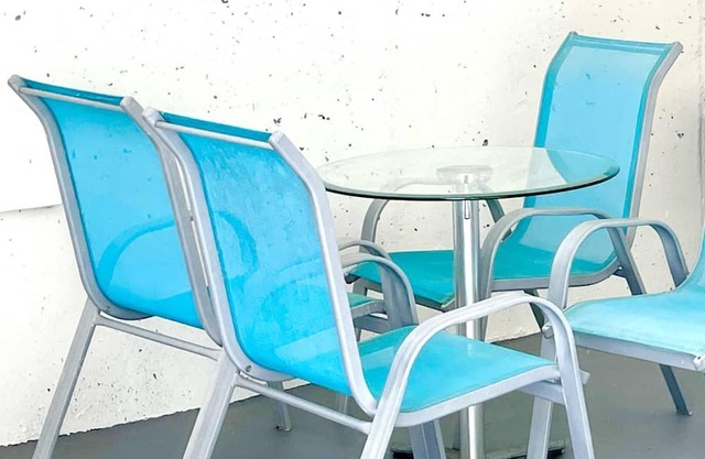 New Clean modern Entire Suite w/ Unbeatable Value.