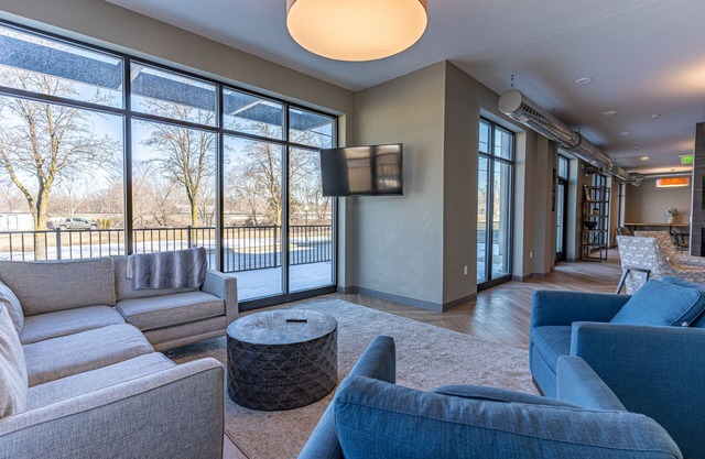 NEW Corporate Luxe Industrial Apartment in Downtown Milford