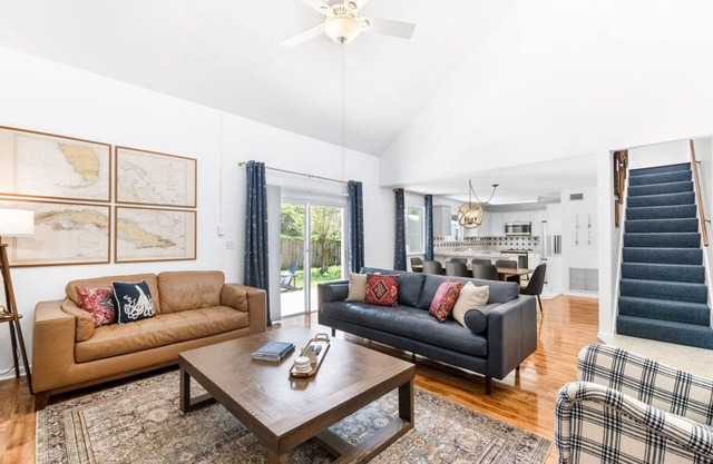 NEW: Coastal Escape: Minutes to the Beach: Pet Friendly