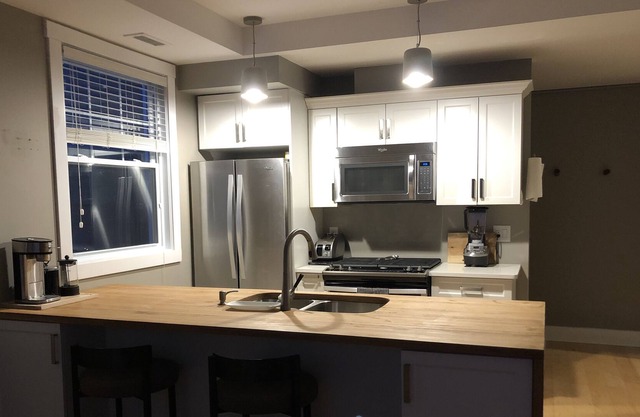 New Condo close to downtown and waterfront
