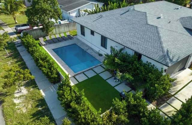 New Construction Villa HotTub/Heated Pool/Gameroom