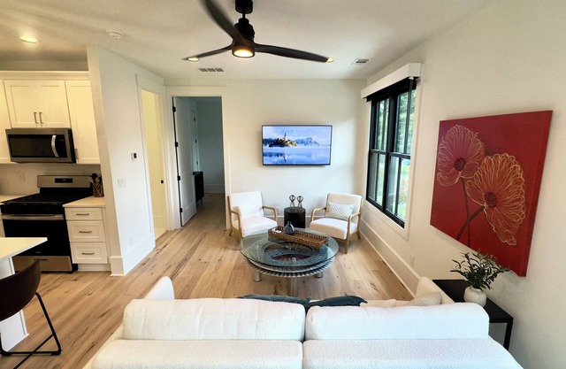 NEW Construction 1-bedroom apartment minutes from Downtown Alpharetta