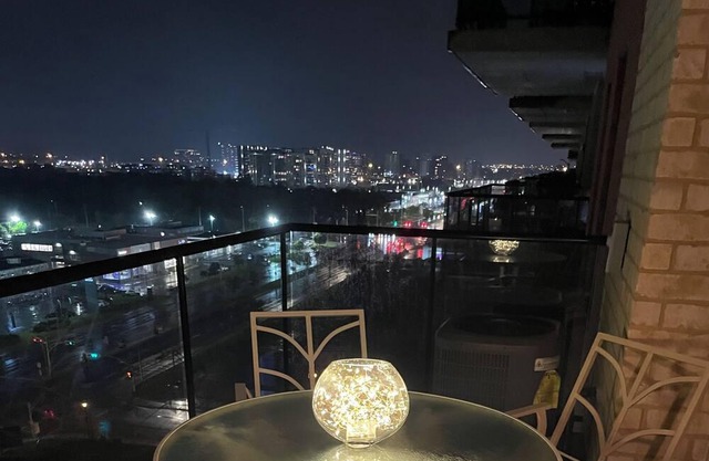 New construction appartement located in center of laval, beautiful view floor 11