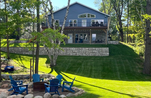 New Construction Lake House w/ Private Beach on Knife Lake w/ Pontoon Rental