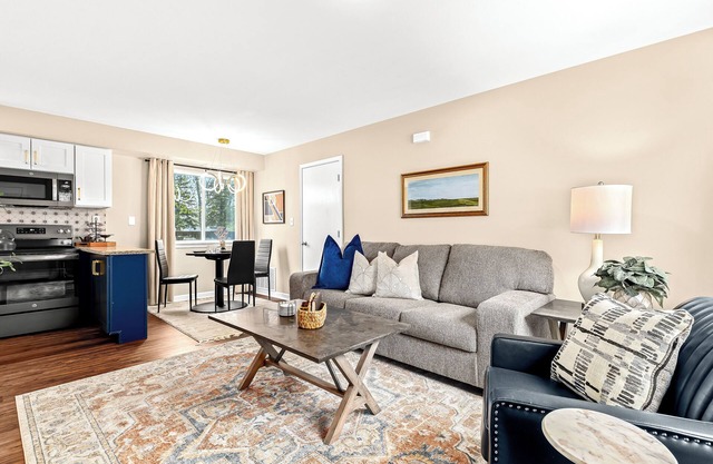 New! Contemporary 1BR Haven, Private & Pristine