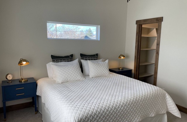 NEW Cottage 4 Blocks from Downtown Loveland CO