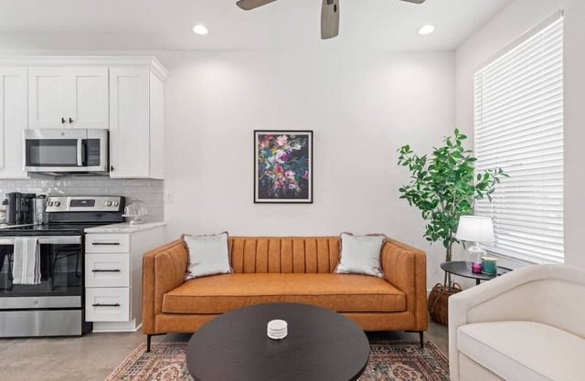 NEW Couillon House Luxury Amenities Fast WiFi Cozy