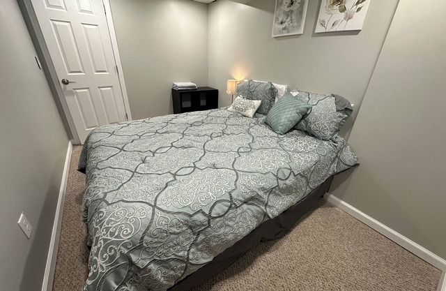 New Cozy 2-bedroom basement apartment with WiFi, AC in welcoming Piscataway