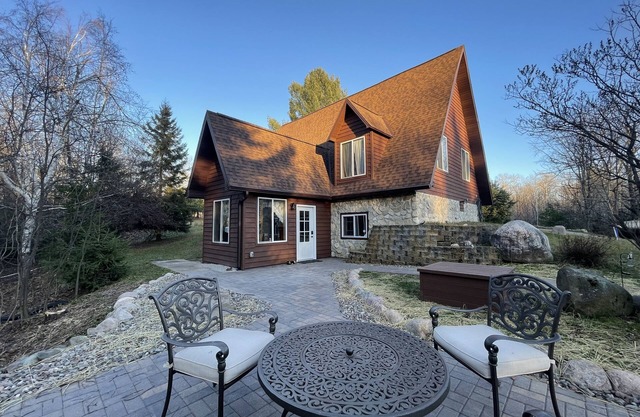 NEW! Cozy 3 bedroom surrounded by nature