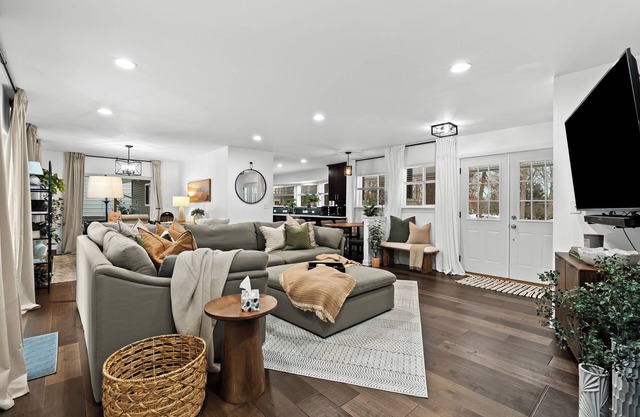 NEW! Cozy 3BR Home|Gym, Game Room & Prime Location