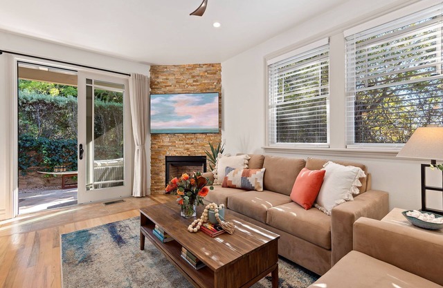 New Cozy and Charming Riviera Bungalow