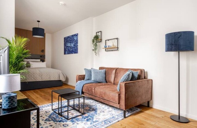 NEU - gemütliche und moderne FeWo am Rhein Zeitwohn-Studio Loreley