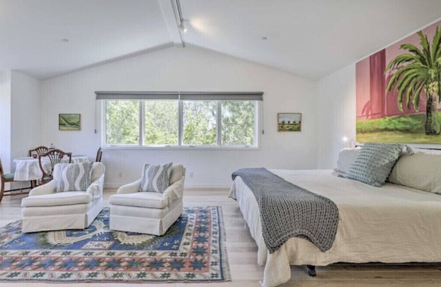 NEW! Cozy, Bright Sonoma Studio < 2 Mi to Downtown