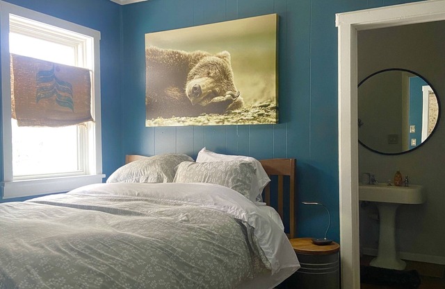 NEW! Cozy Cottage 2 Blocks from Yellowstone River