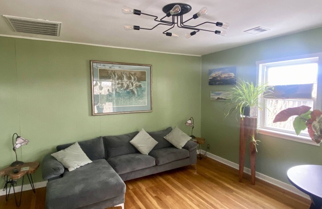 Cozy Cottage 2 Blocks from Yellowstone River