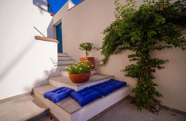 New cozy detached villa in the center of the village of Nerano parking space