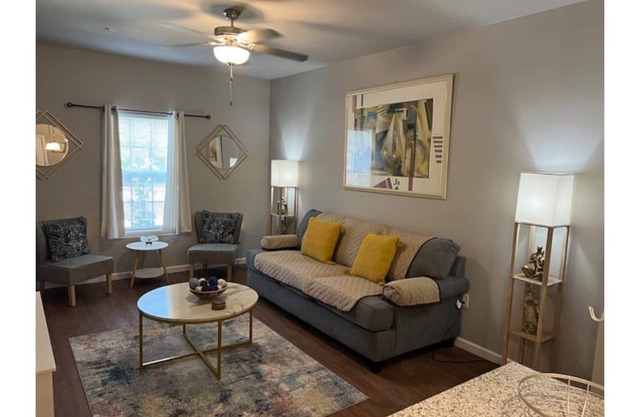 New Cozy Entire Apartment 2-bedroom 2.5 Bath