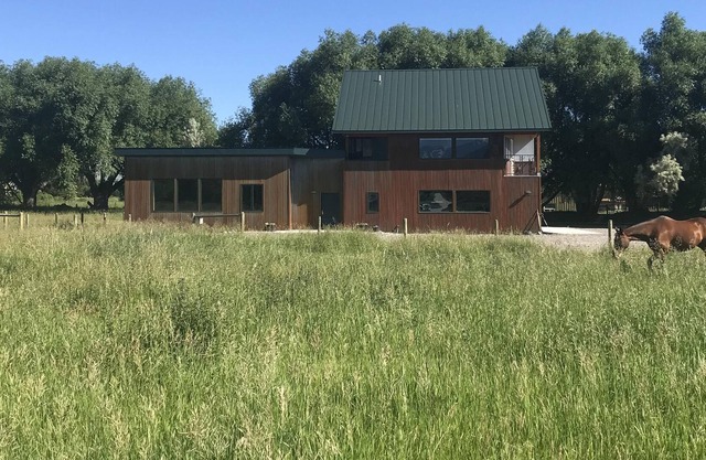 Neu! Maßgeschneidertes Blue Pine Guest House