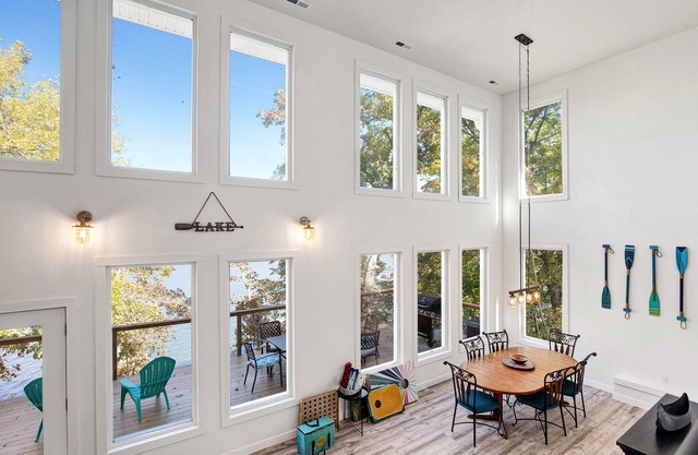 New Custom Home with Breathtaking Views!
