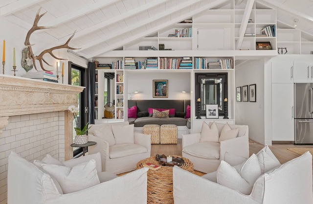 NEW! Designer Home steps to the beach