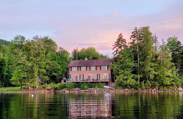 New! Direct Lake Front, all 5BR have great lake views!