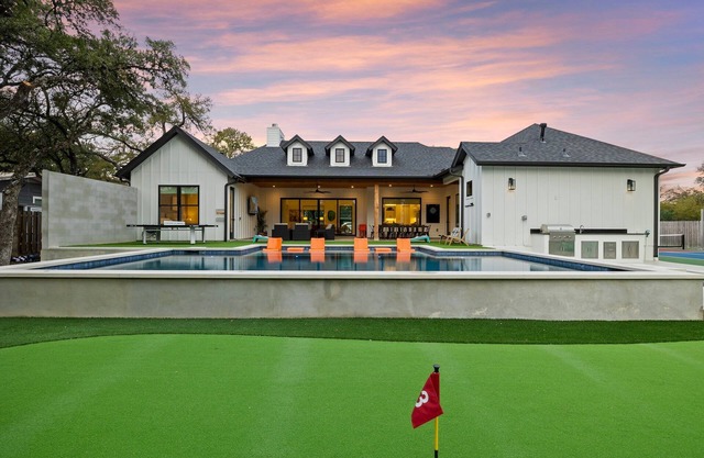 -NEW-Downtown DRIP Pool/Spa/Golf/Pickleball/30Guests