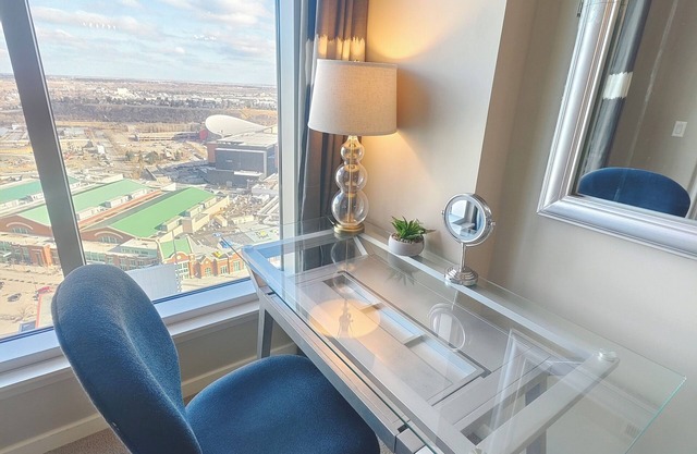Neues Penthouse in der Innenstadt 1 Schlafzimmer mit freiem Blick von Stampede BMO Saddle Dome