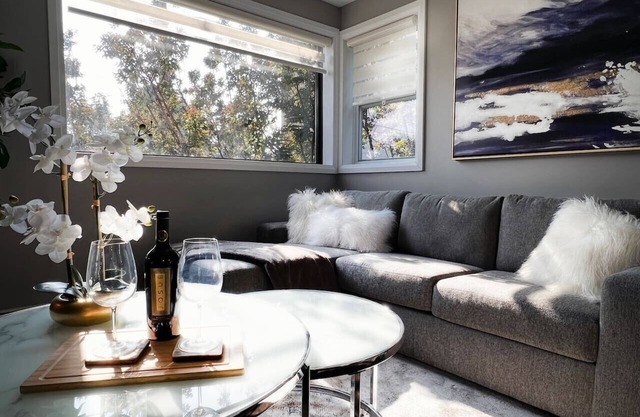 *NEW* Elegant Urban 2BR Retreat