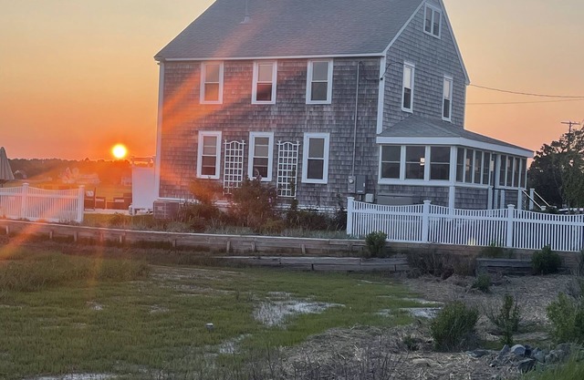 New England, Coastal Beachside