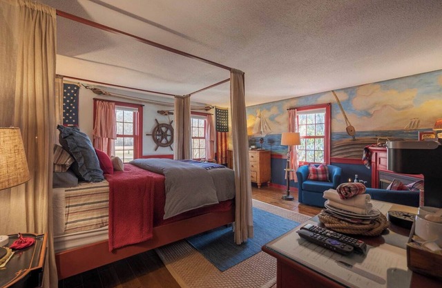 New England Hospitality at the Carriage House Mystic Vacation Rentals LLC