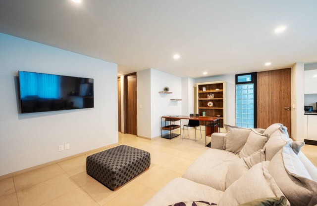 NEW Equipped Condo w/GYM & Roof