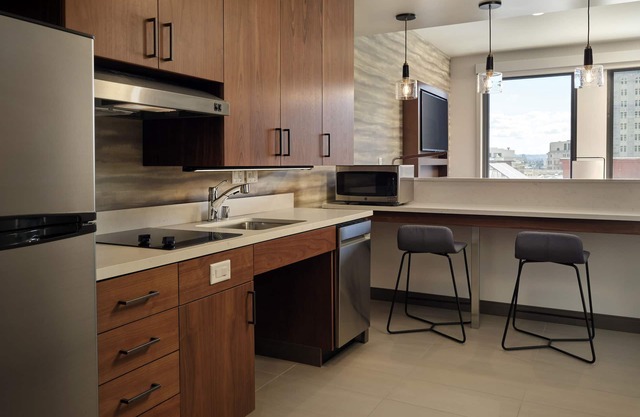 New Extended Stay Hotel in Downtown Oakland. Studio Suites!