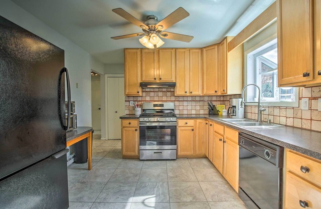 NEW! New Fairfield Home w/ Beach Access & Fire Pit