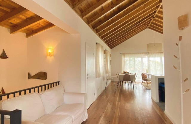 New Family Home with a View of São Jorge Island – Ribeirinha