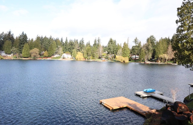 "NEW" Family Oasis on Star Lake; Kayaks + Grill + Game room!