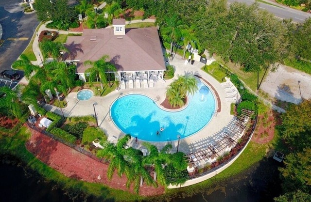 NEW! Family Retreat 3 Miles to Disney & Attractions