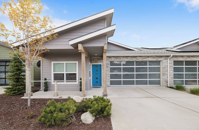 NEW! Gated Serene Haven Retreat near Trails & River: Your Oasis in CDA!