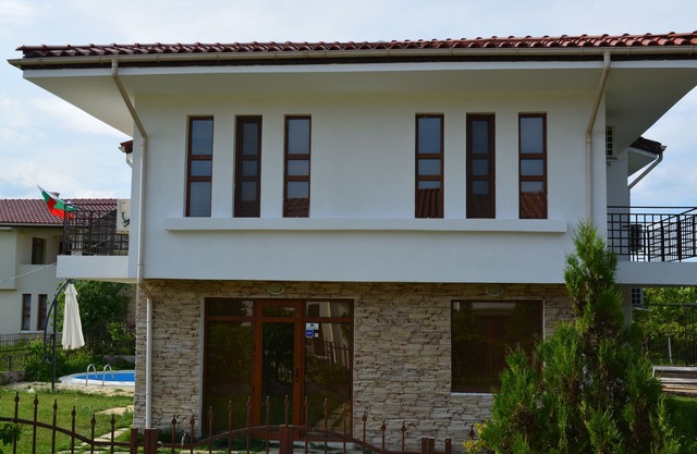 Neues Gästehaus für bis zu 10 Personen 13 km vom Sunny Beach Resort (Meer) entfernt