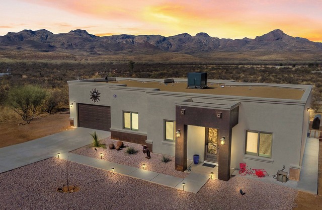 New Hillside Home overlooking Santa Cruz River Valley in Rio Rico near Tubac