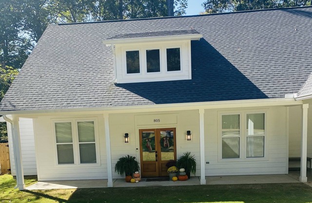 Kid friendly home only 3 miles from Ole Miss campus.