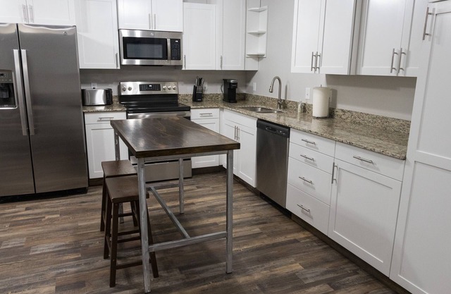 New home sleeps 10, open floor plan & amazing view