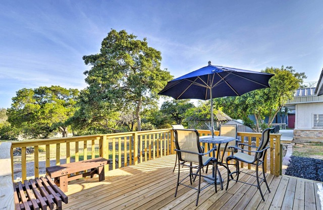 NEU! Home w / Private Shared Dock auf dem Lake Whitney!