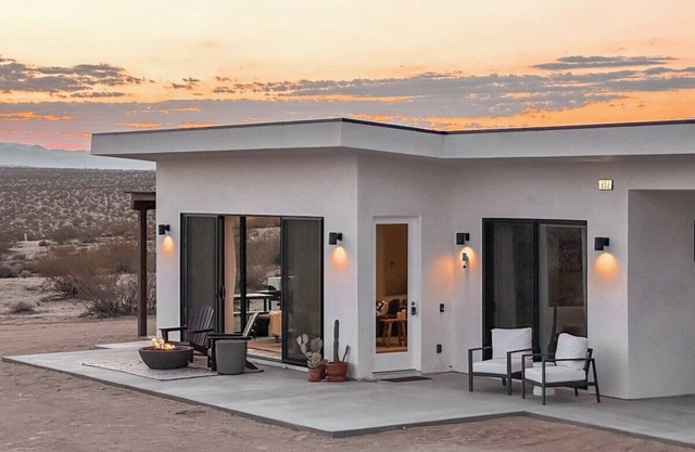New Home with Gorgeous Views, Spa, Soaking Pool · Noetic House