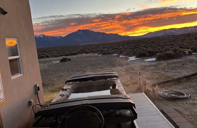 Neues Haus, tolle Aussicht, in der Nähe von Taos Mesa Brewpub