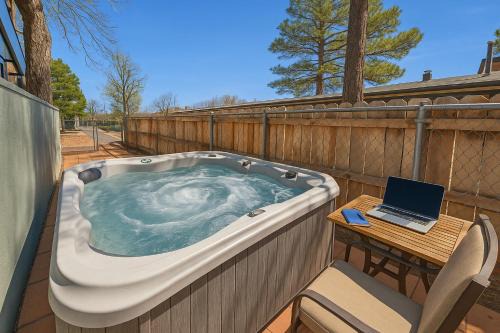 NEW I Hot Tub I Game Room I Arcade 15k Games I Nearby Hikes