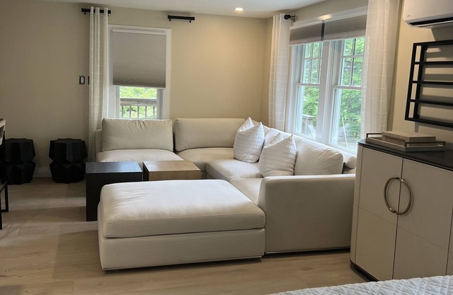 New King Bed, Studio -Downtown Edgartown