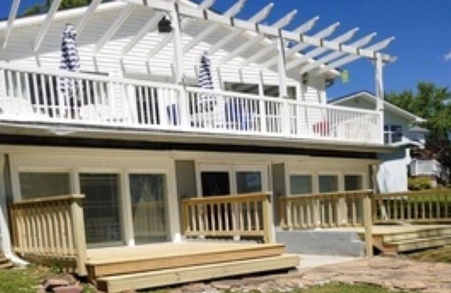 New Lake Guest Bungalow