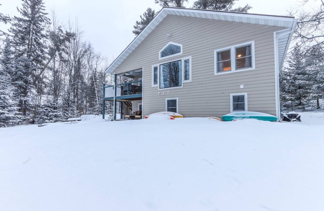 New Lake Home w Water Toys & Game Rm! In Town & On Snowmobile Trails